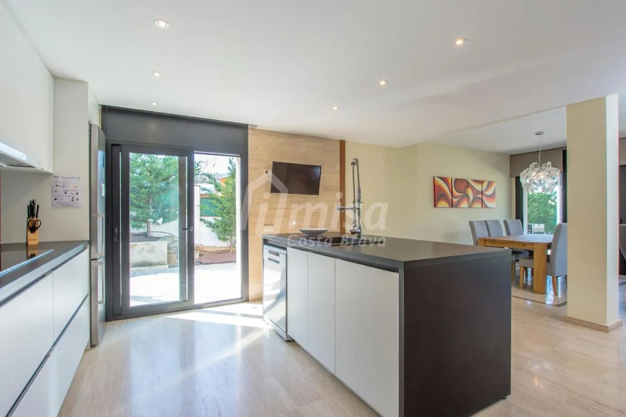 Oasis House Villa Calonge  0*, Calonge (Catalonia)